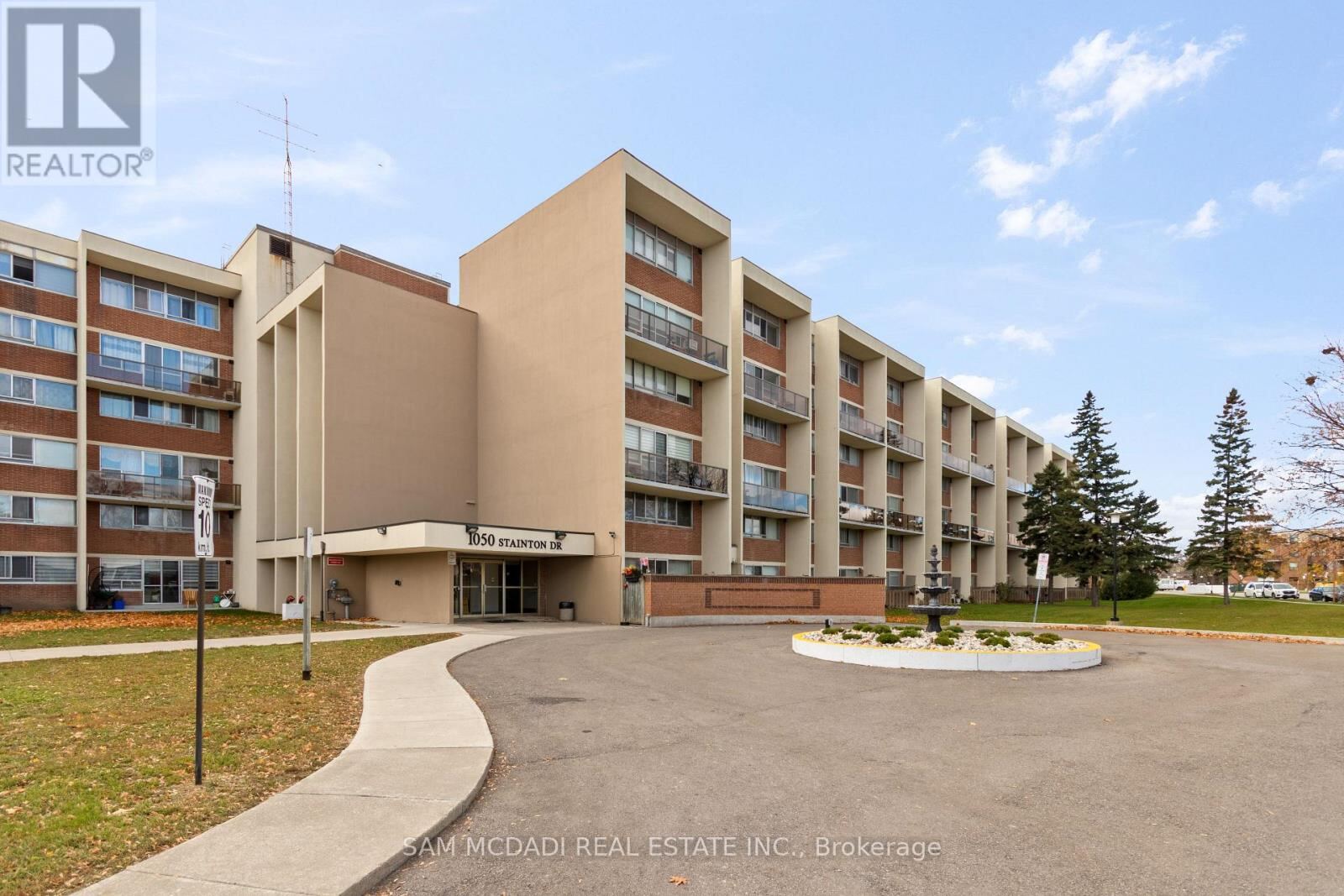 1050 Stainton Drive Unit 211, Mississauga (Erindale)