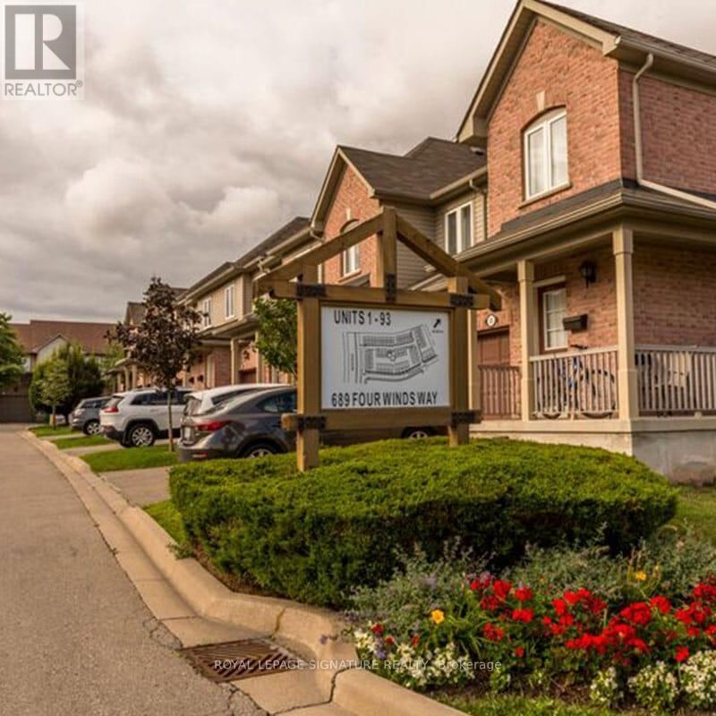 689 Four Winds Way Unit 28, Mississauga (Hurontario)