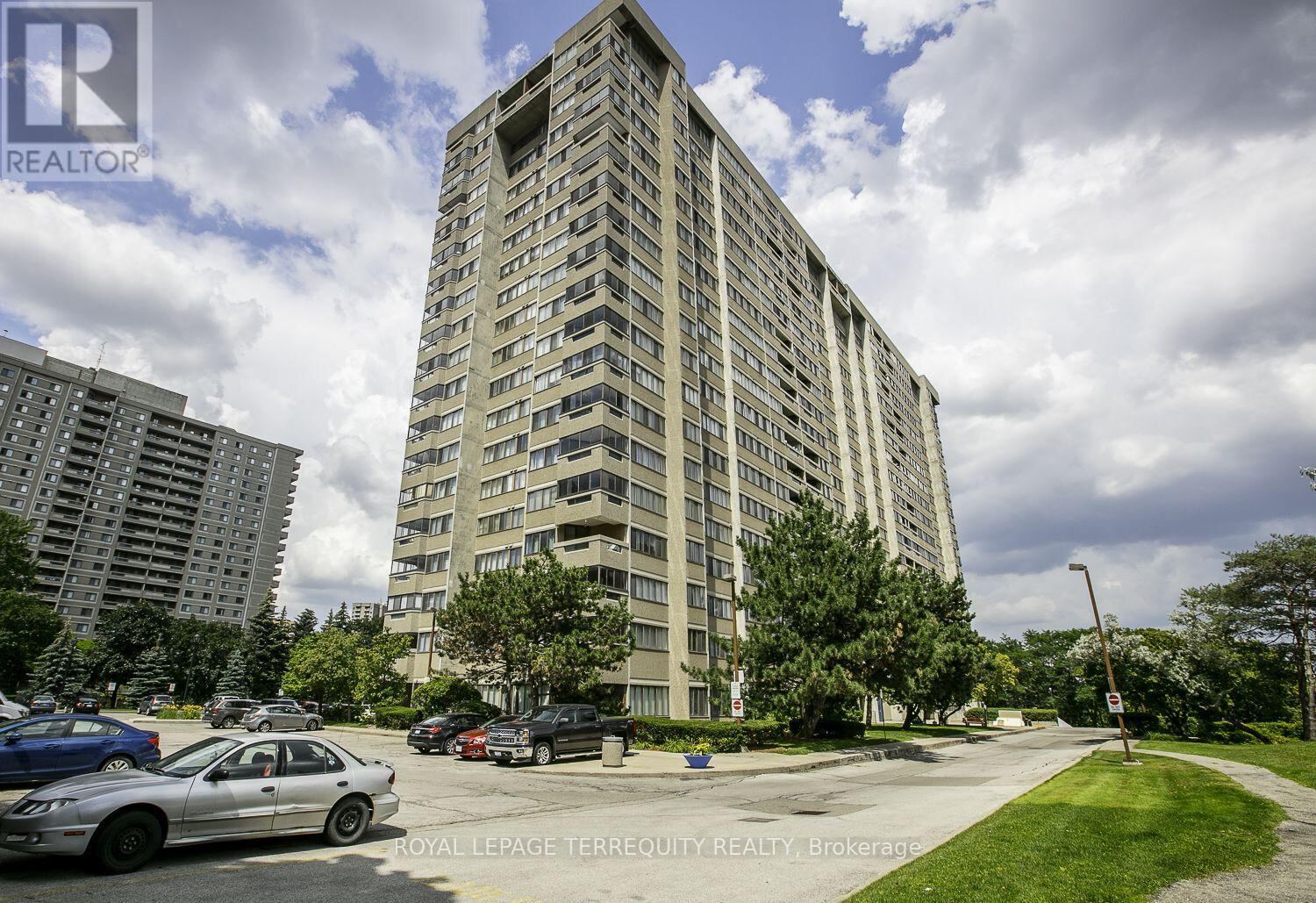 50 Elm Drive East Unit 604, Mississauga (Mississauga Valleys)