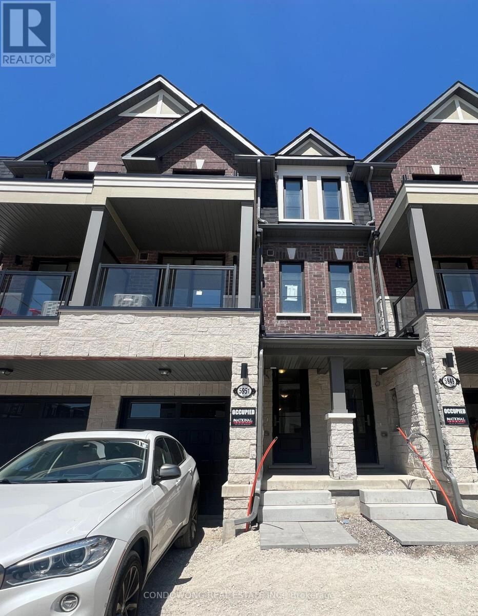 5951 Saigon Street, Mississauga (East Credit)