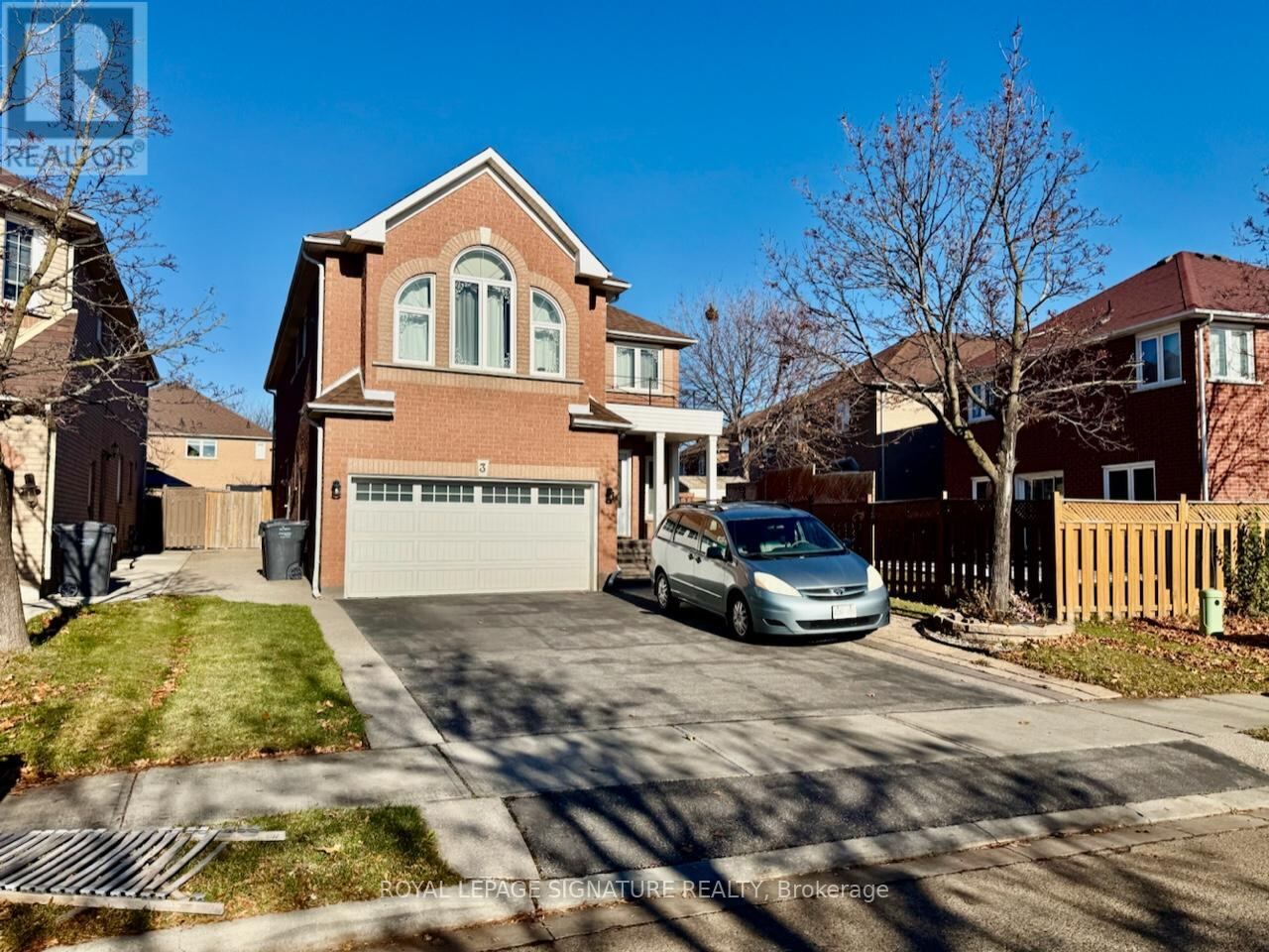 3 Carrie Crescent, Brampton (Fletcher’s West)