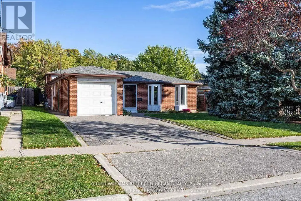 17 Madron Crescent, Toronto (York University Heights)