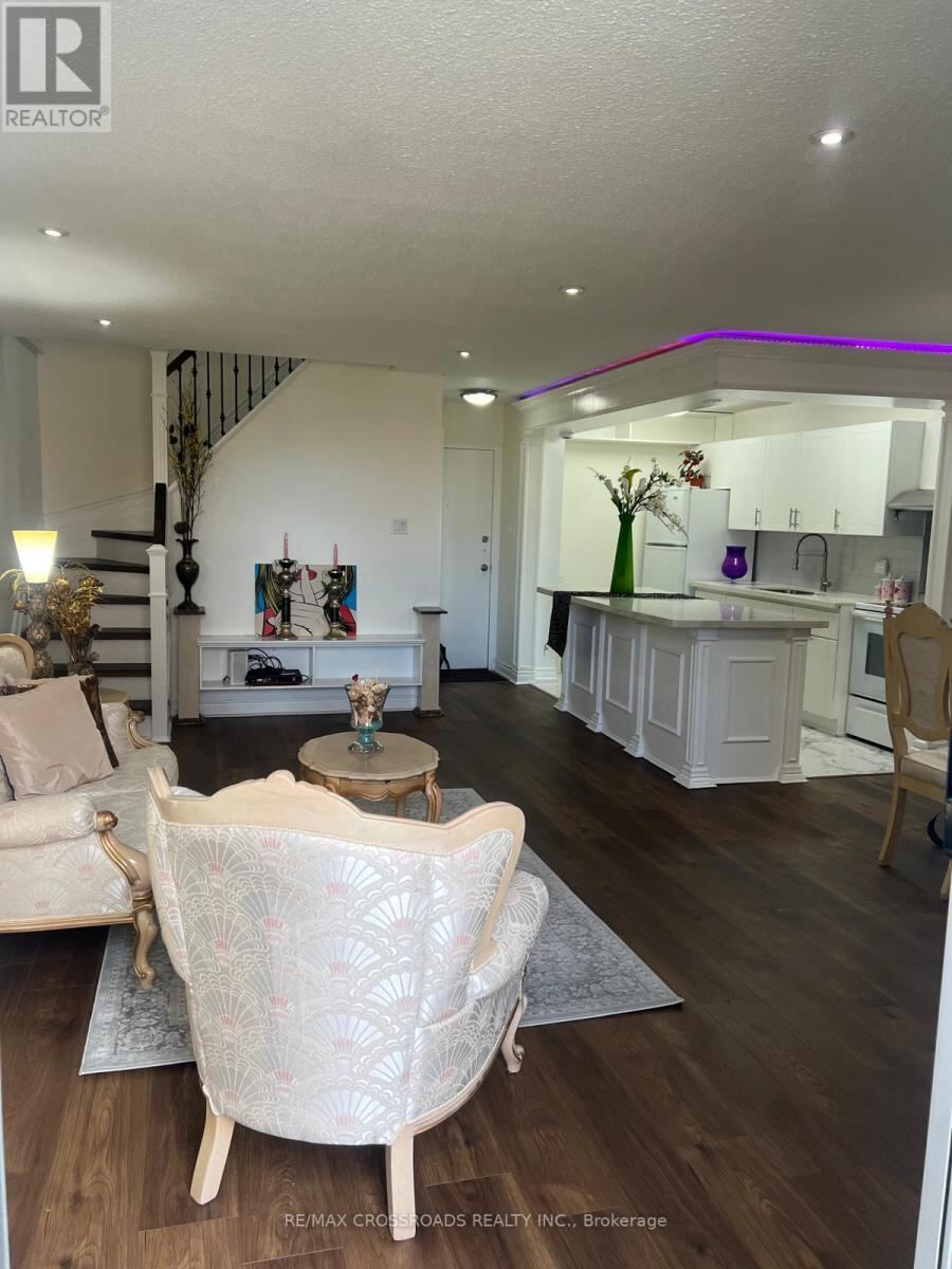 1624 Bloor Street Unit 73, Mississauga (Applewood)