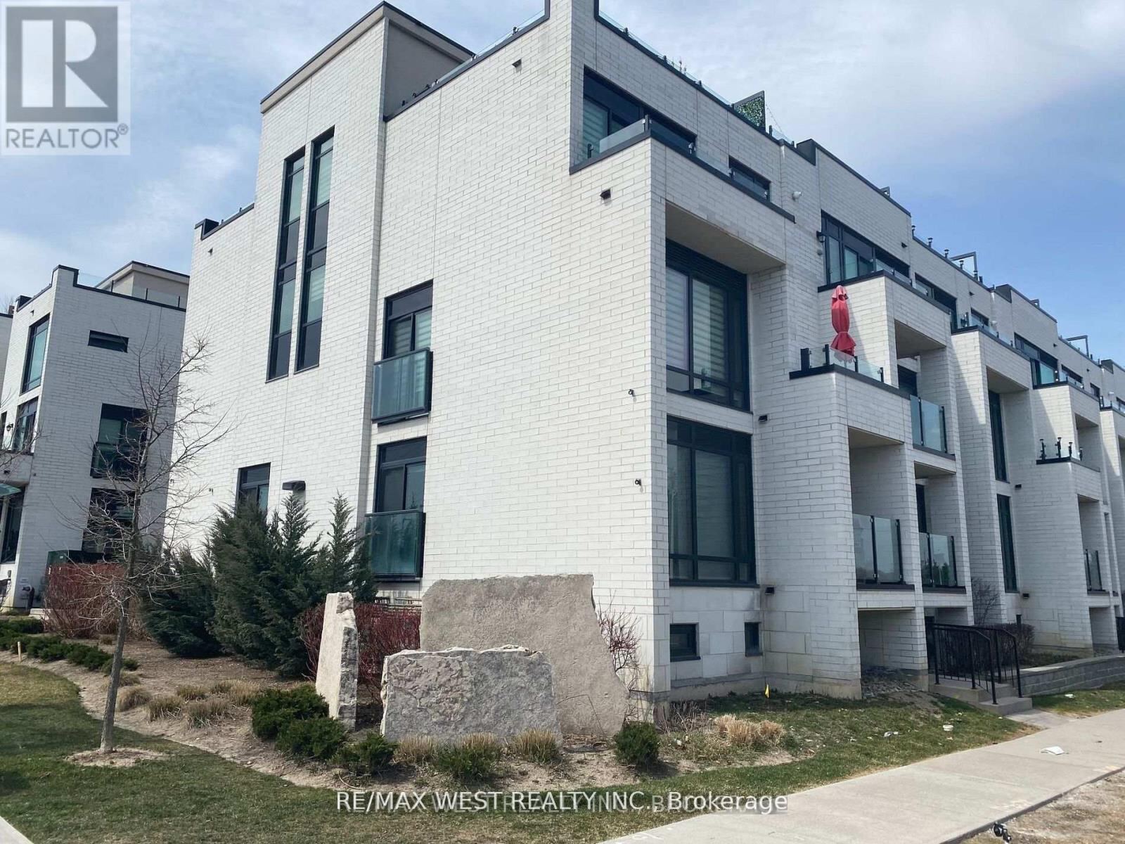 130 Widdicombe Hill Boulevard Unit 421, Toronto (Willowridge-Martingrove-Richview)