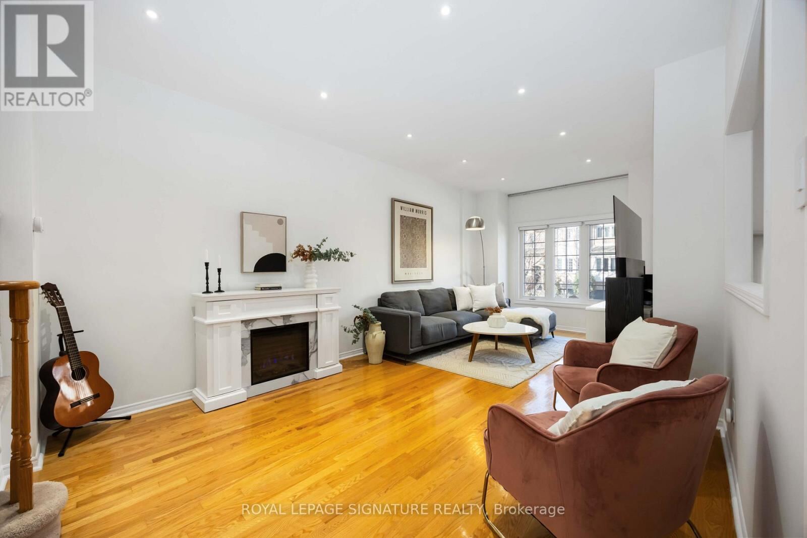 9 Harbourview Crescent, Toronto (Mimico)