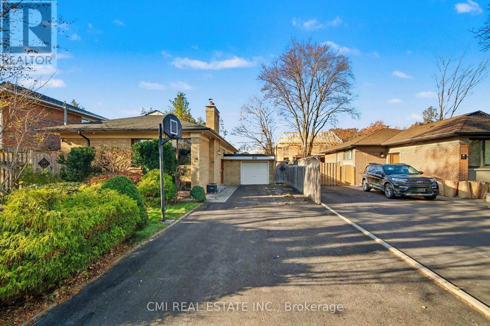 460 Martin Grove Road, Toronto (Eringate-Centennial-West Deane)