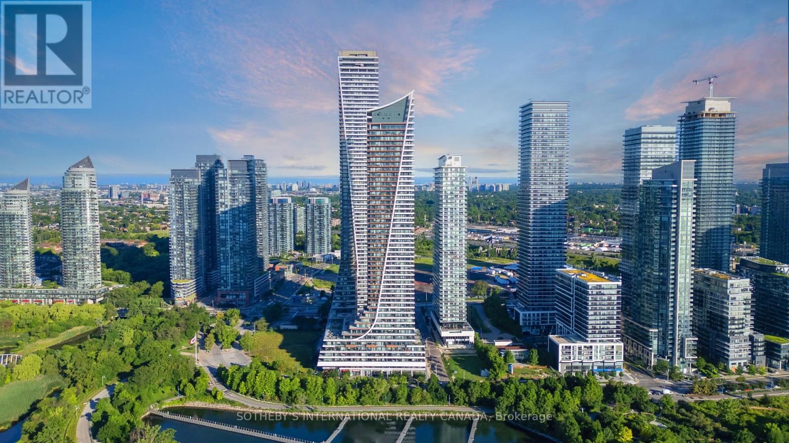20 Shore Breeze Drive Unit 906, Toronto (Mimico)