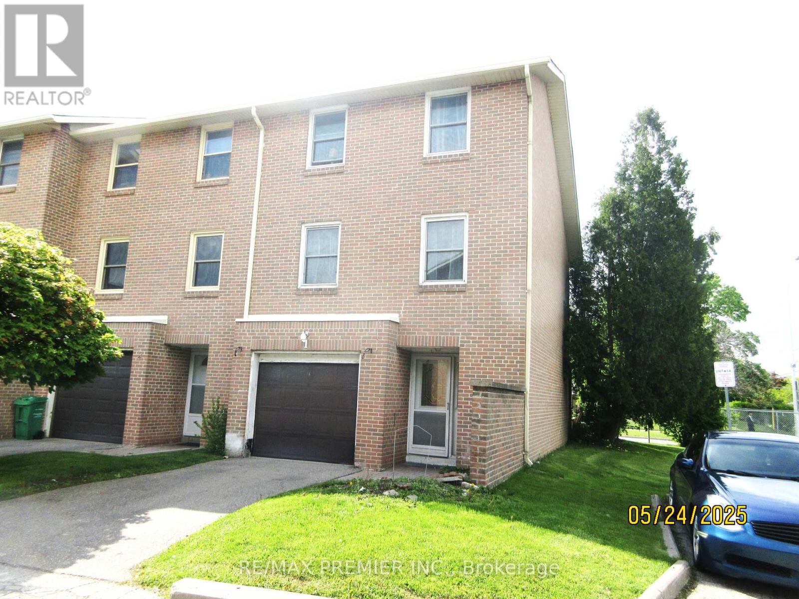 7255 Dooley Drive Unit 1, Mississauga (Malton)