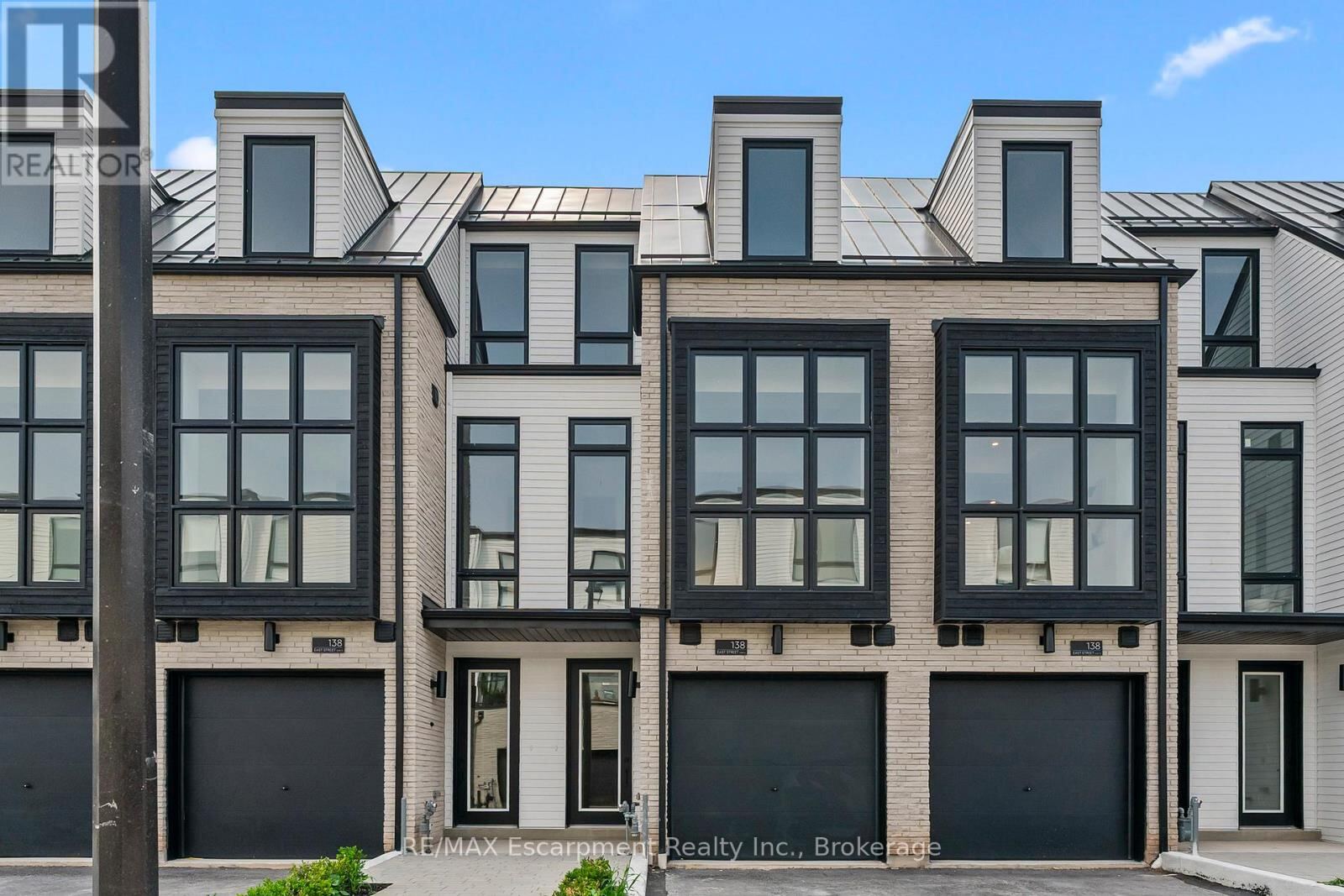138 East Street Unit 4, Oakville (BR Bronte)
