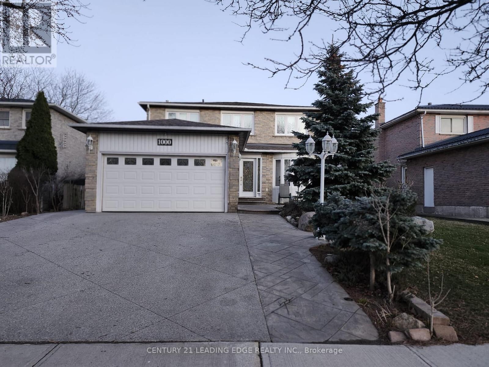 1000 Lovingston Crescent, Mississauga (Rathwood)