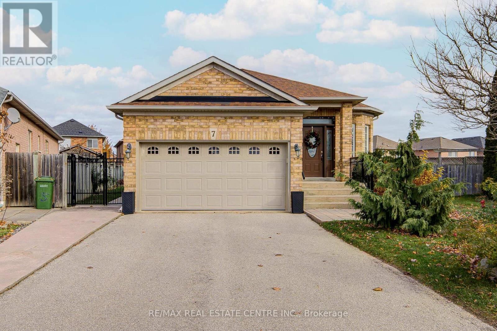 7 Carmichael Court, Caledon (Bolton West)