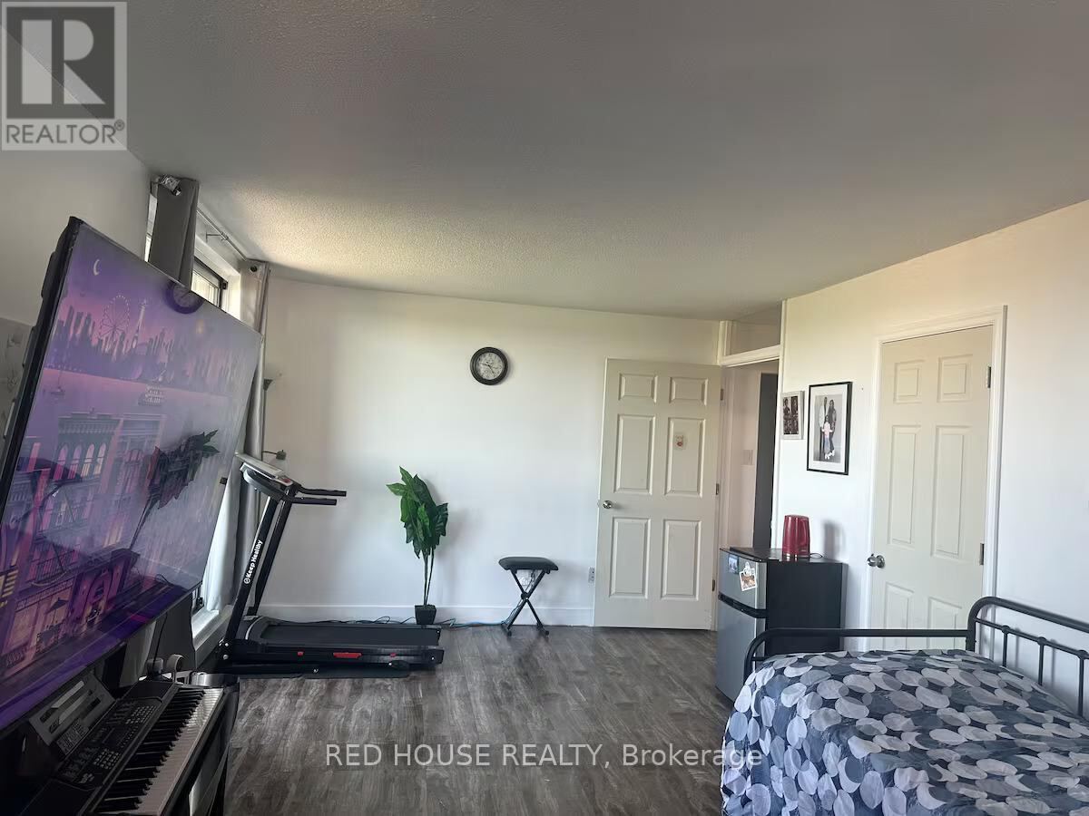 3555 Derry Road, Mississauga (Malton)