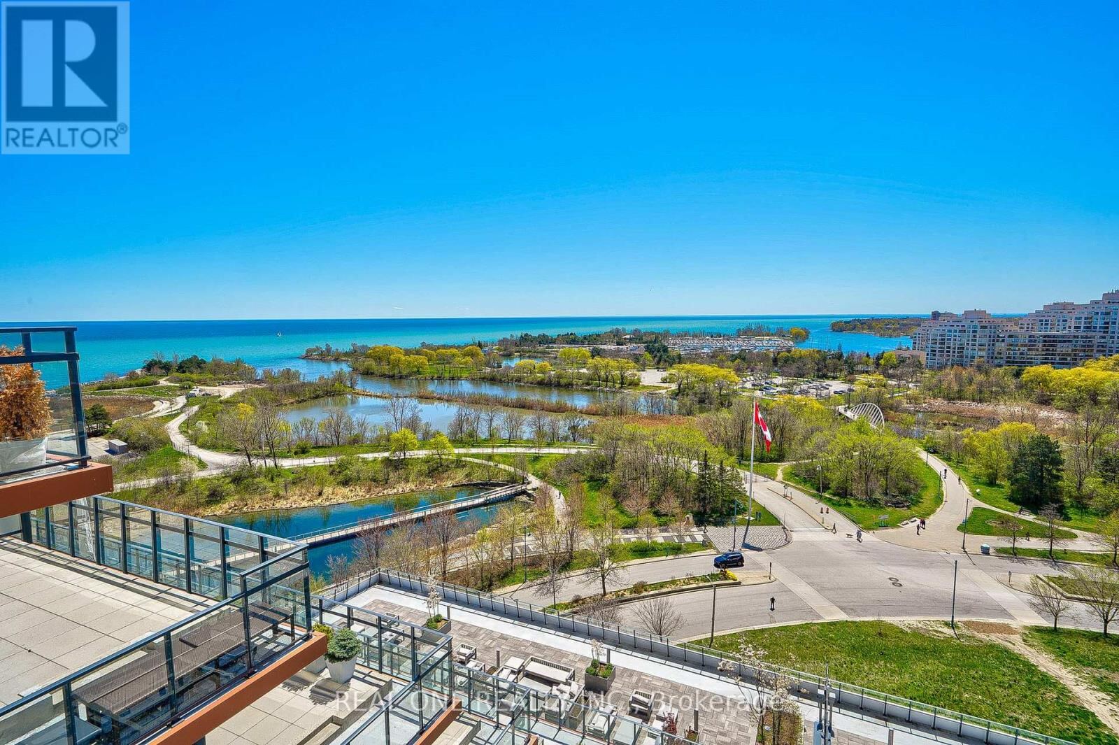 20 Shore Breeze Drive Unit 1102, Toronto (Mimico)