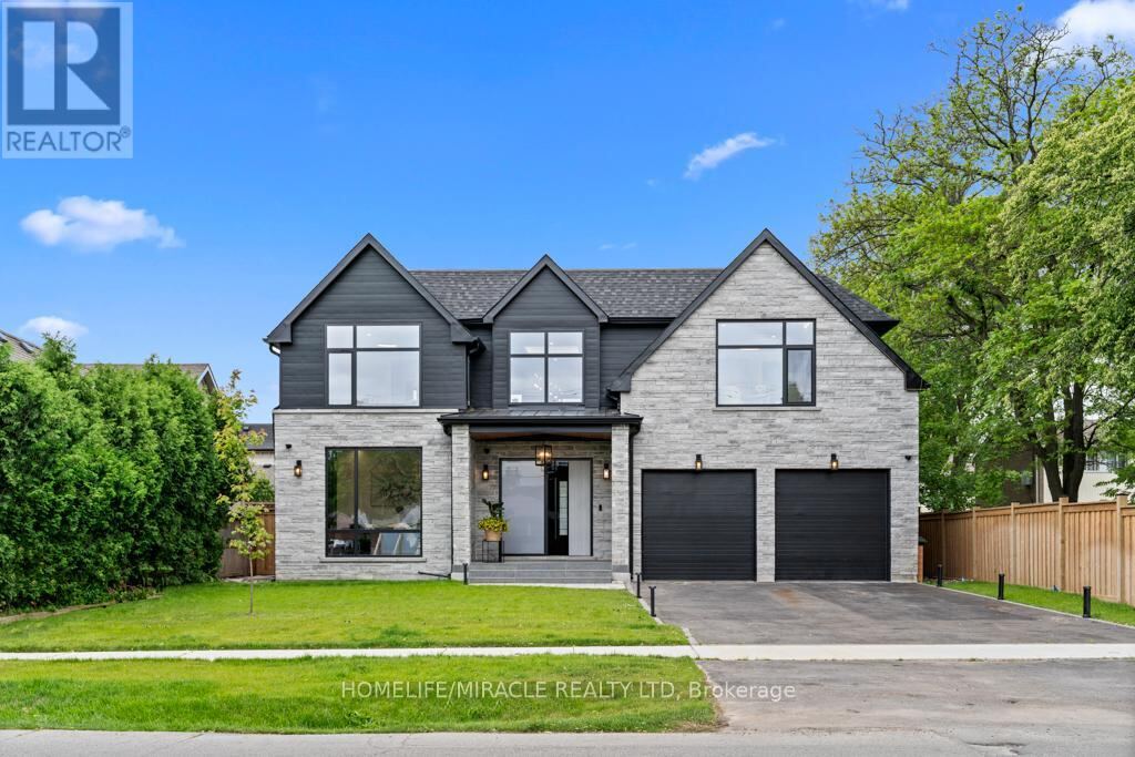 282 Maurice Drive, Oakville (CO Central)