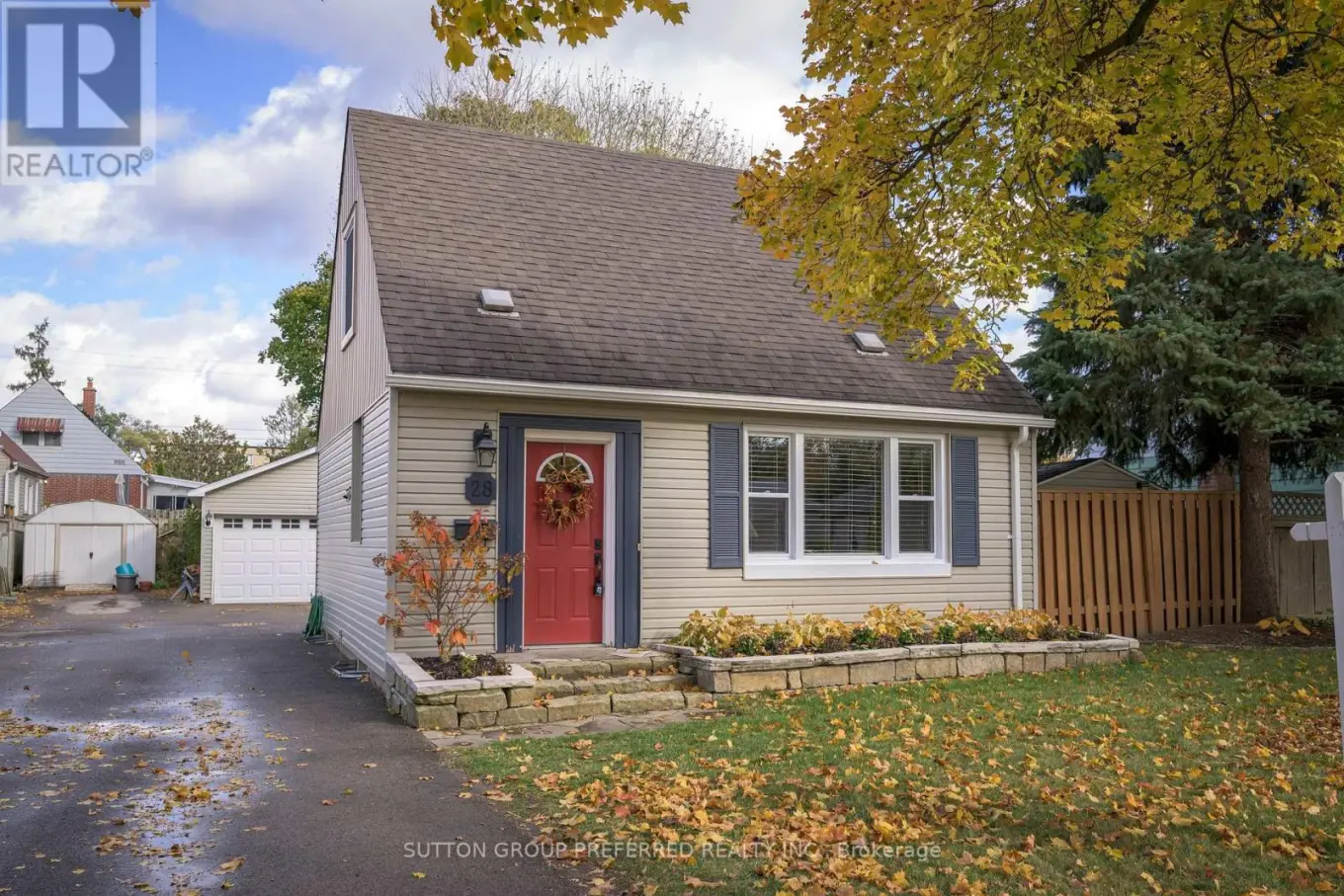 28 Apeldoorn Crescent, London East (East C)