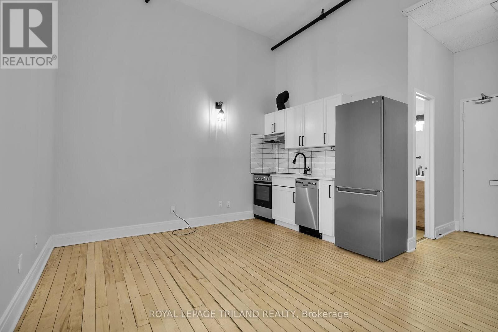 330 Clarence Street Unit 105, London East (East K)