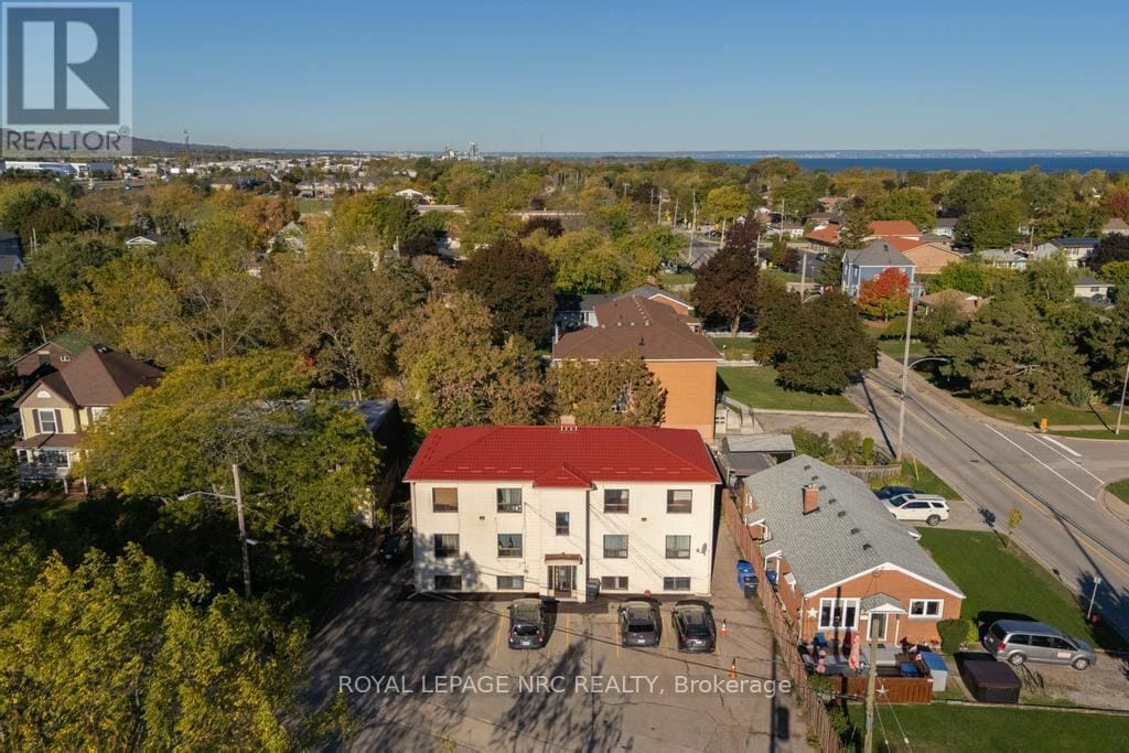 389 Elizabeth Street Unit Unit 5, Grimsby (Grimsby Beach)