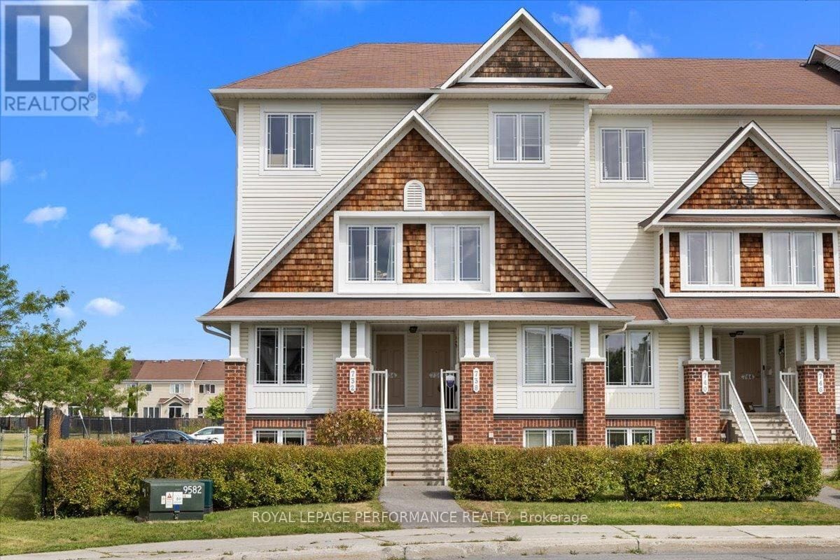 732 Lakeridge Drive, Ottawa