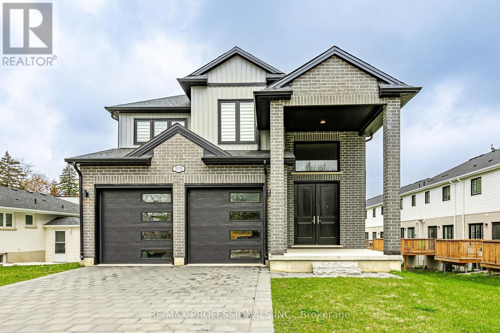 3328 Oriole Drive, London South (South U)