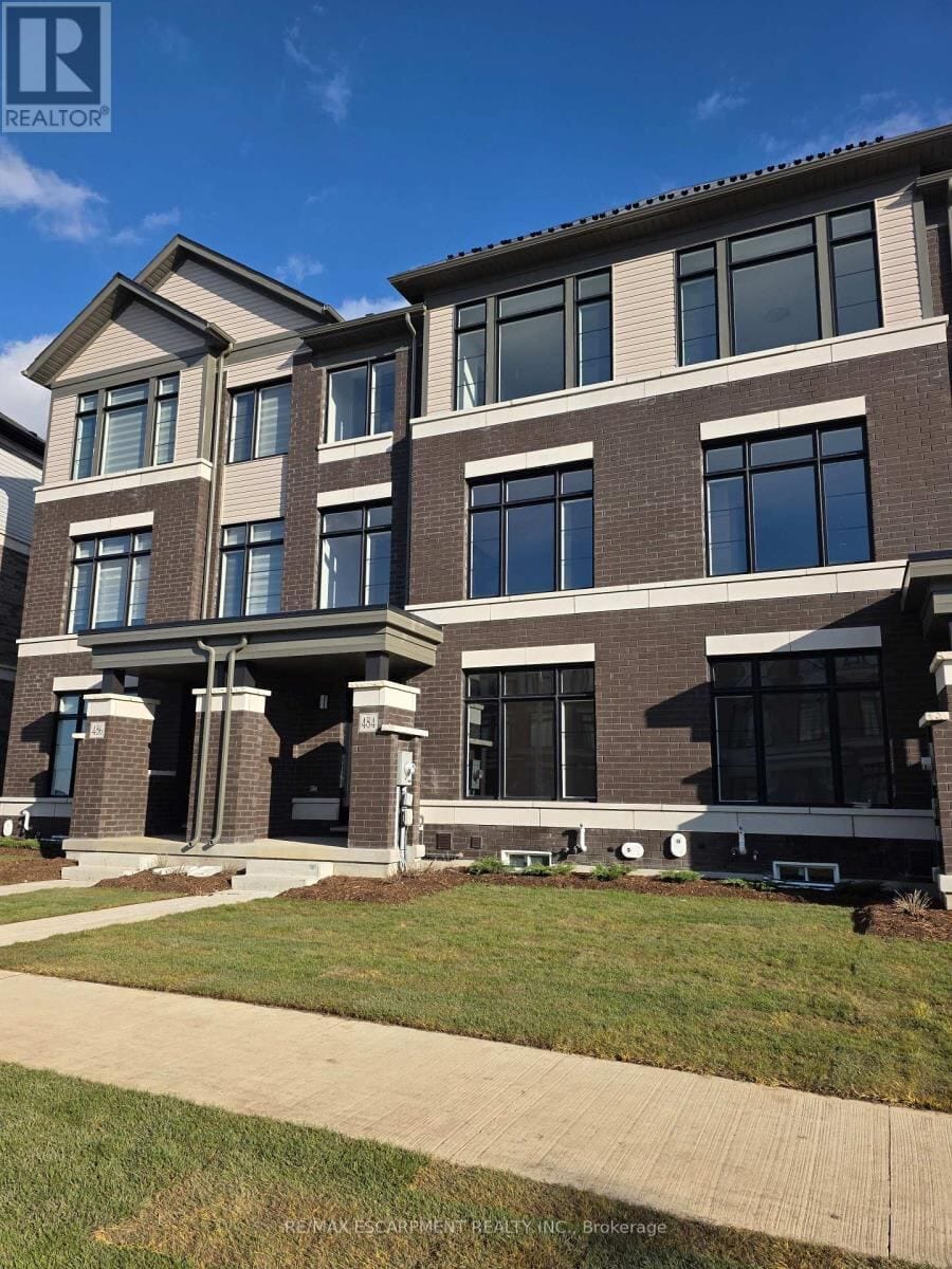 484 Provident Way, Hamilton (Mount Hope)