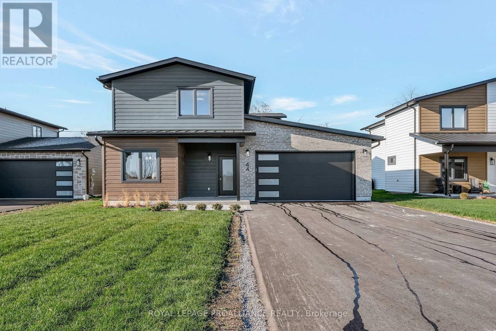 44 Fraser Drive, Quinte West (Sidney Ward)
