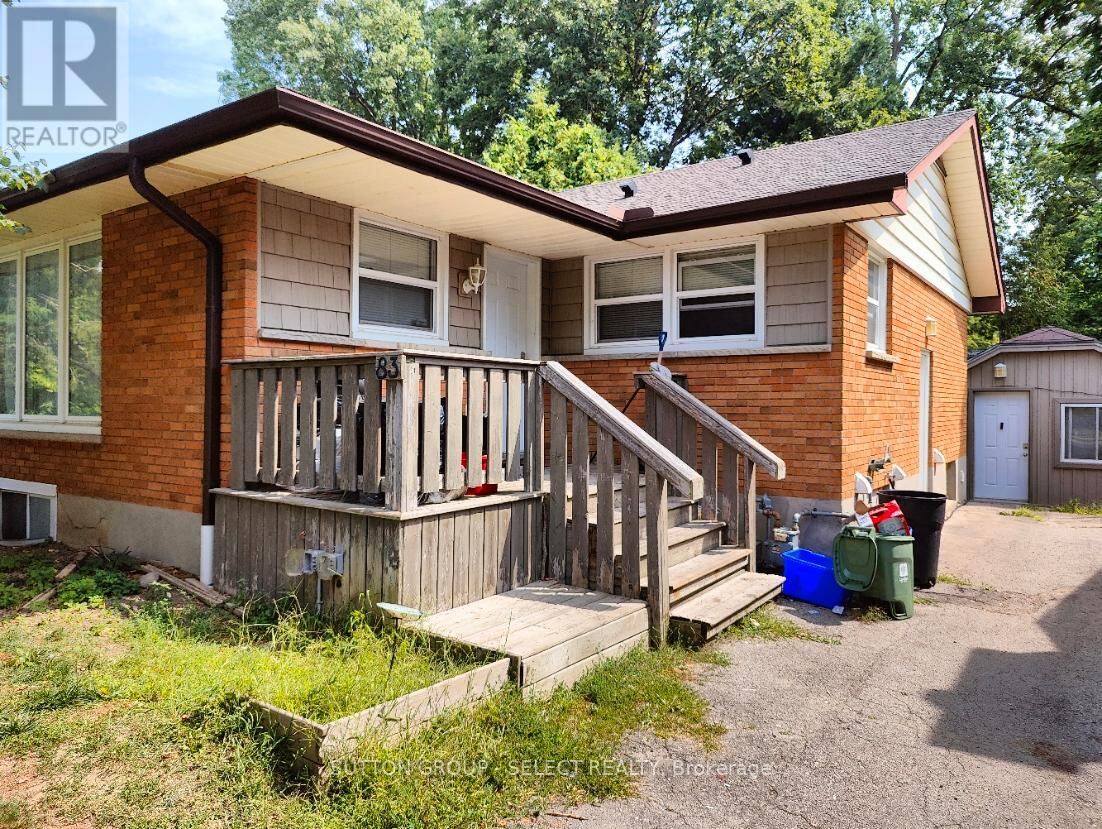 83 Britannia Avenue Unit upper, London North (North N)