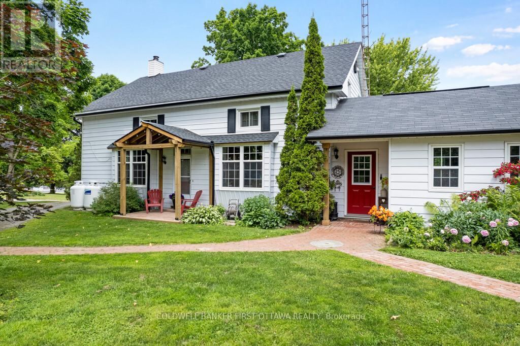 4 Station Road, Rideau Lakes