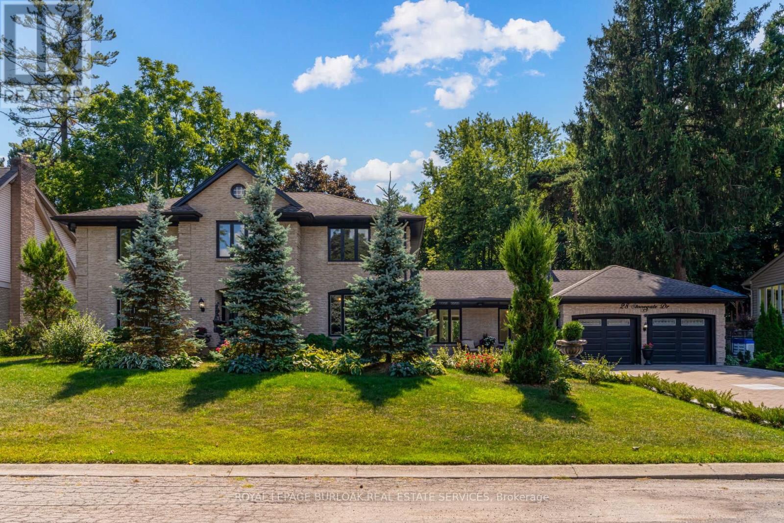 28 Stonegate Drive, Hamilton (Ancaster)