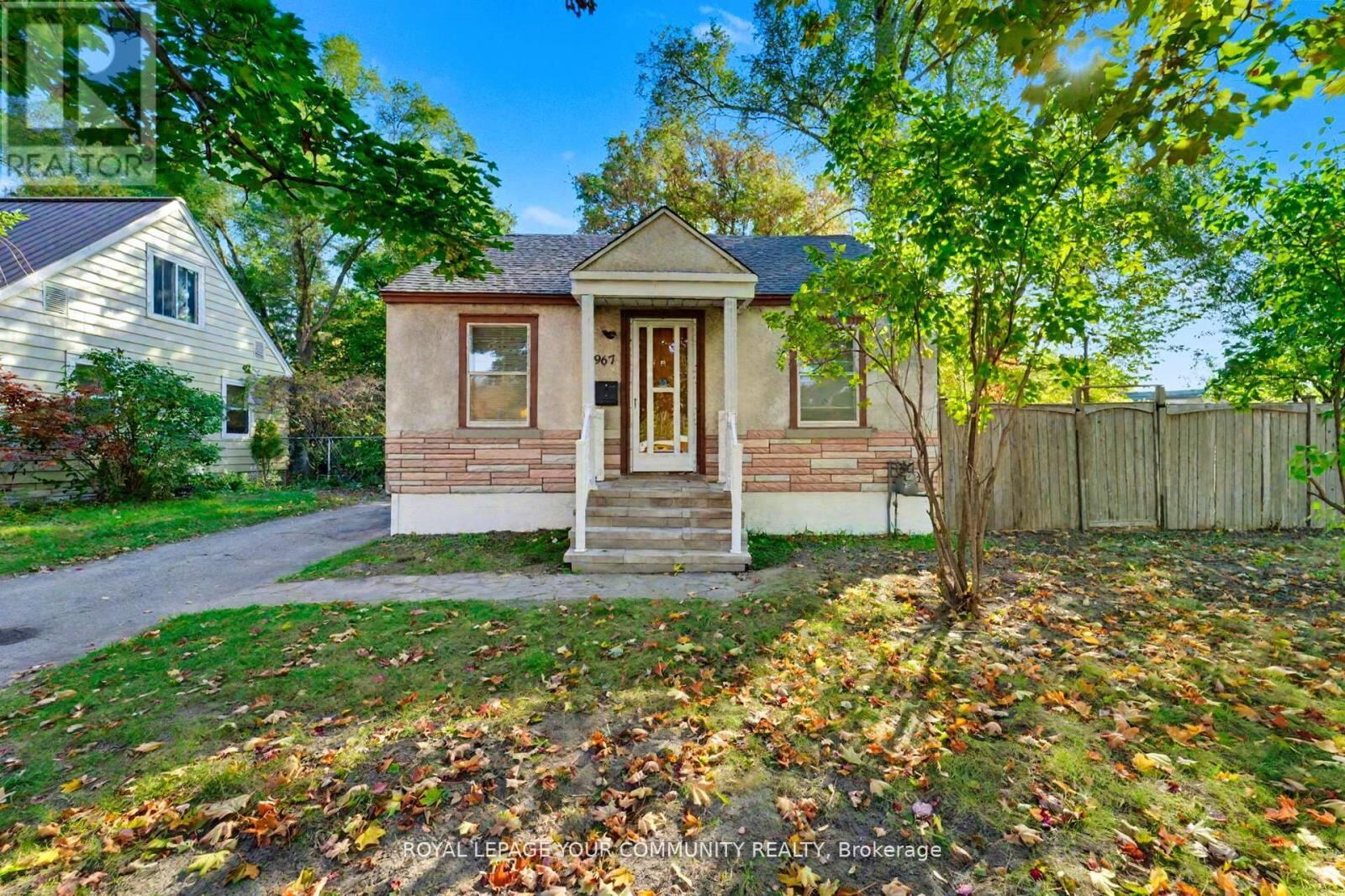 967 Merivale Road, Ottawa