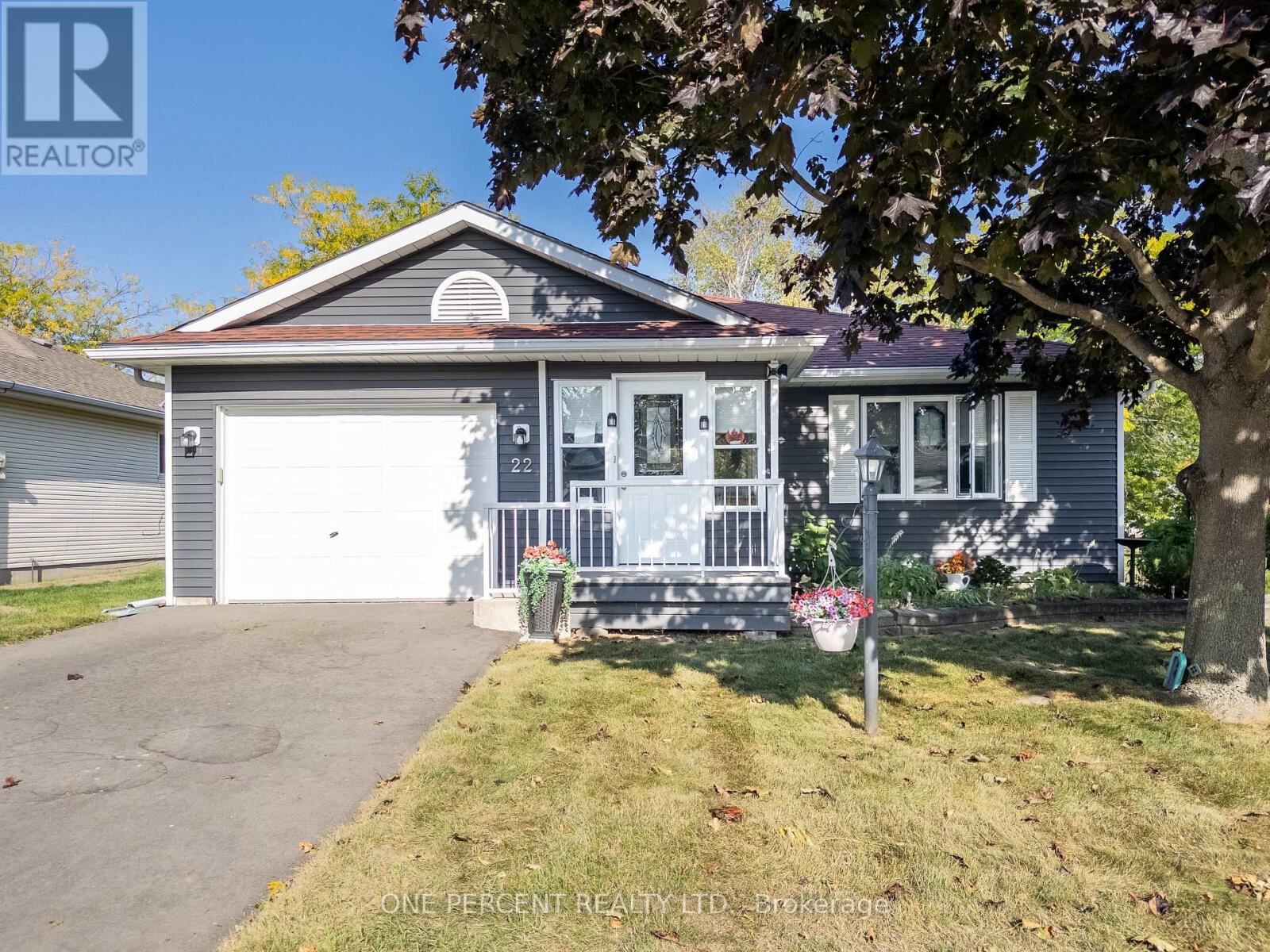 22 HERITAGE Drive, Prince Edward County (Wellington Ward)