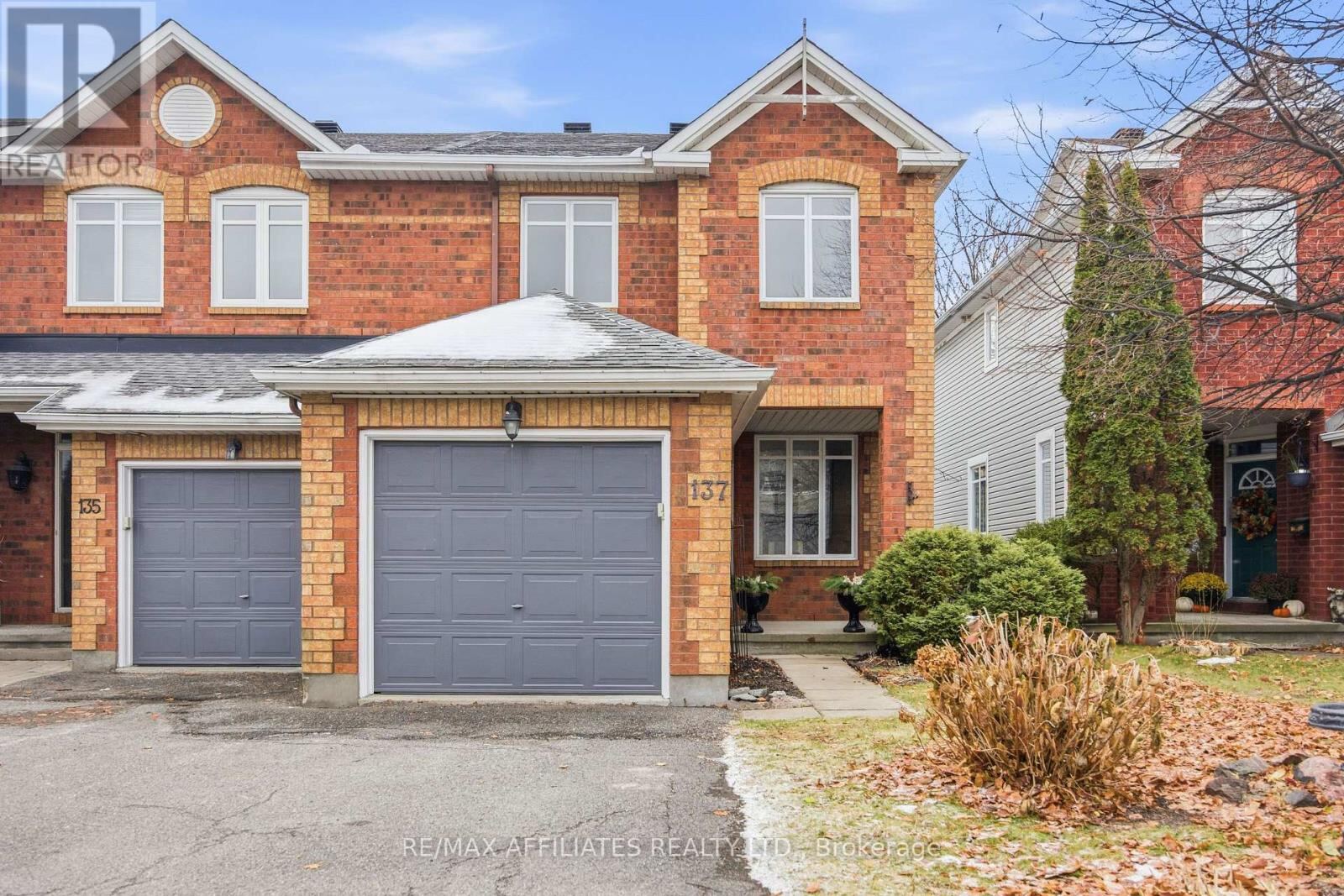 137 Hearst Way, Ottawa