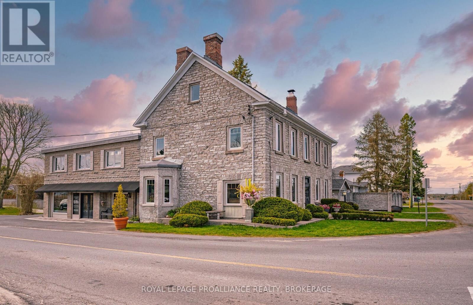 1863 Sydenham Road, Kingston (City North of 401)