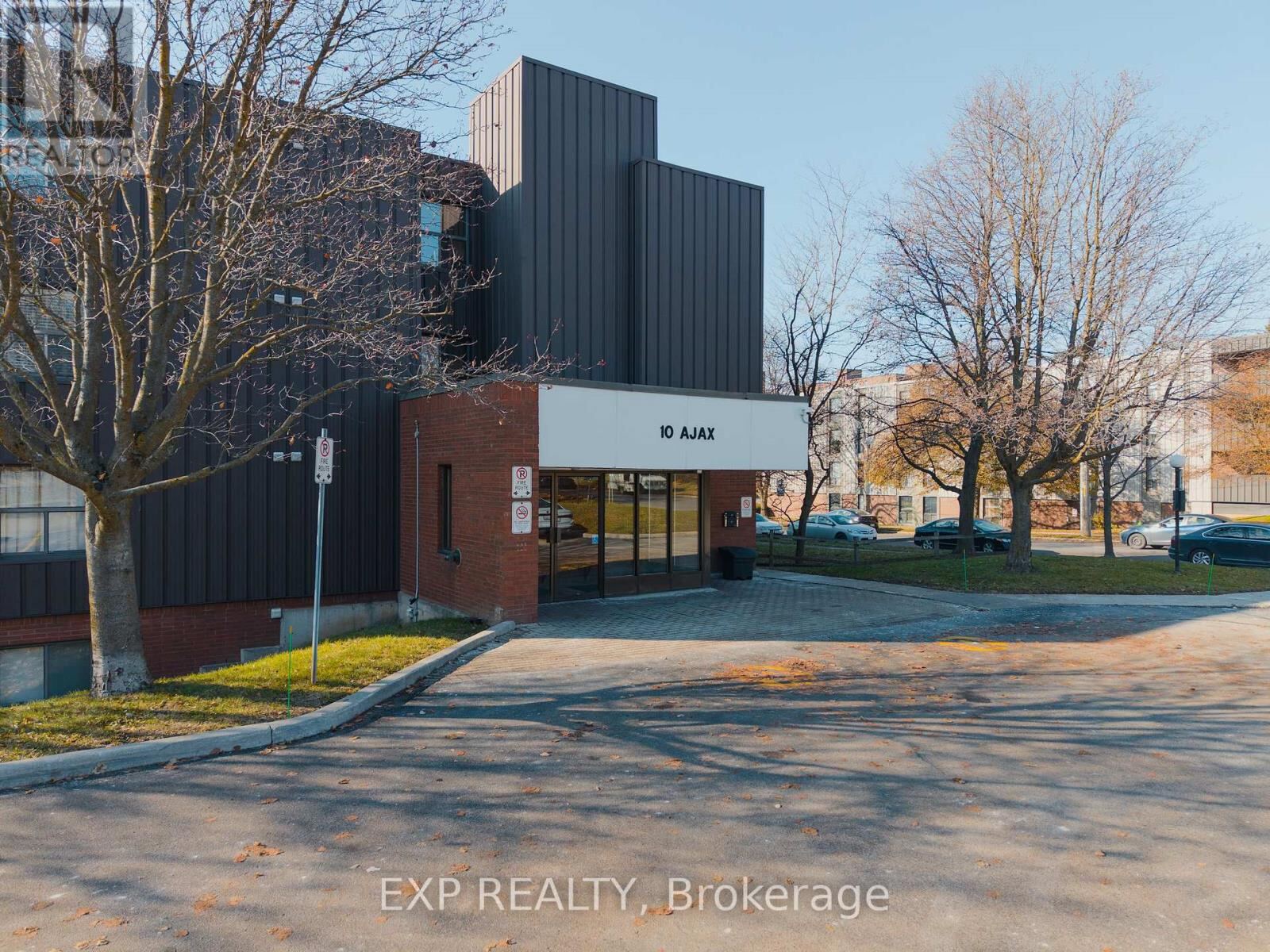10 Ajax Street Unit 103, Guelph (Junction/Onward Willow)