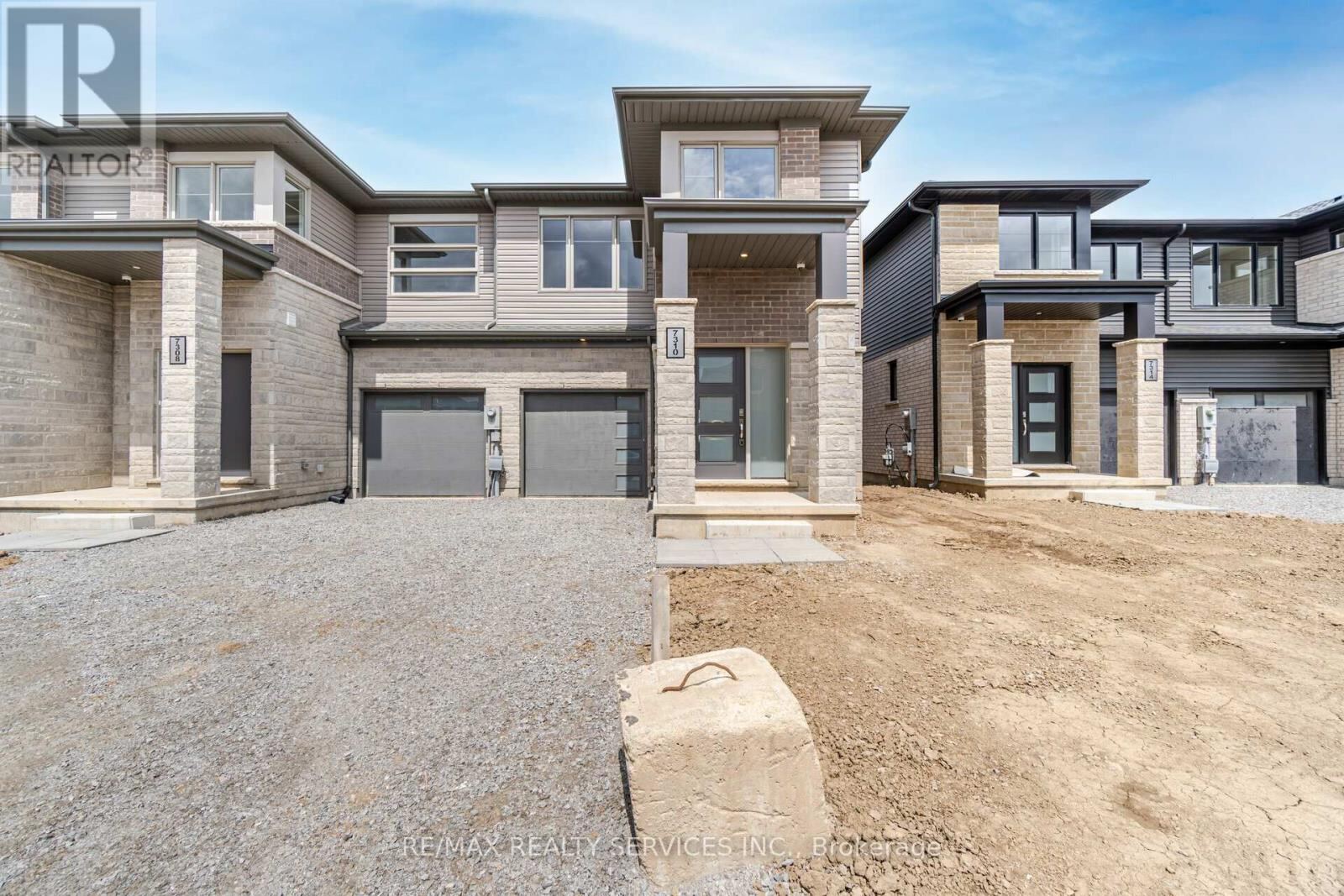 7310 Marvel Drive, Niagara Falls (Brown)