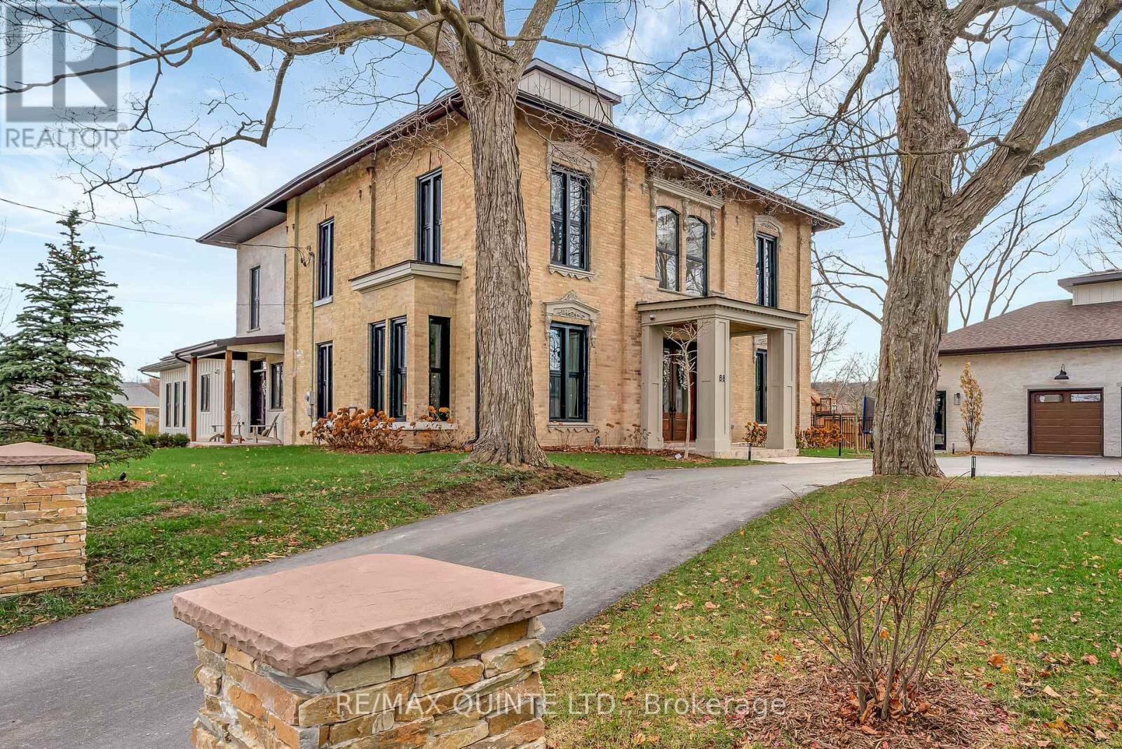 88 Bridge Street, Prince Edward County (Picton Ward)