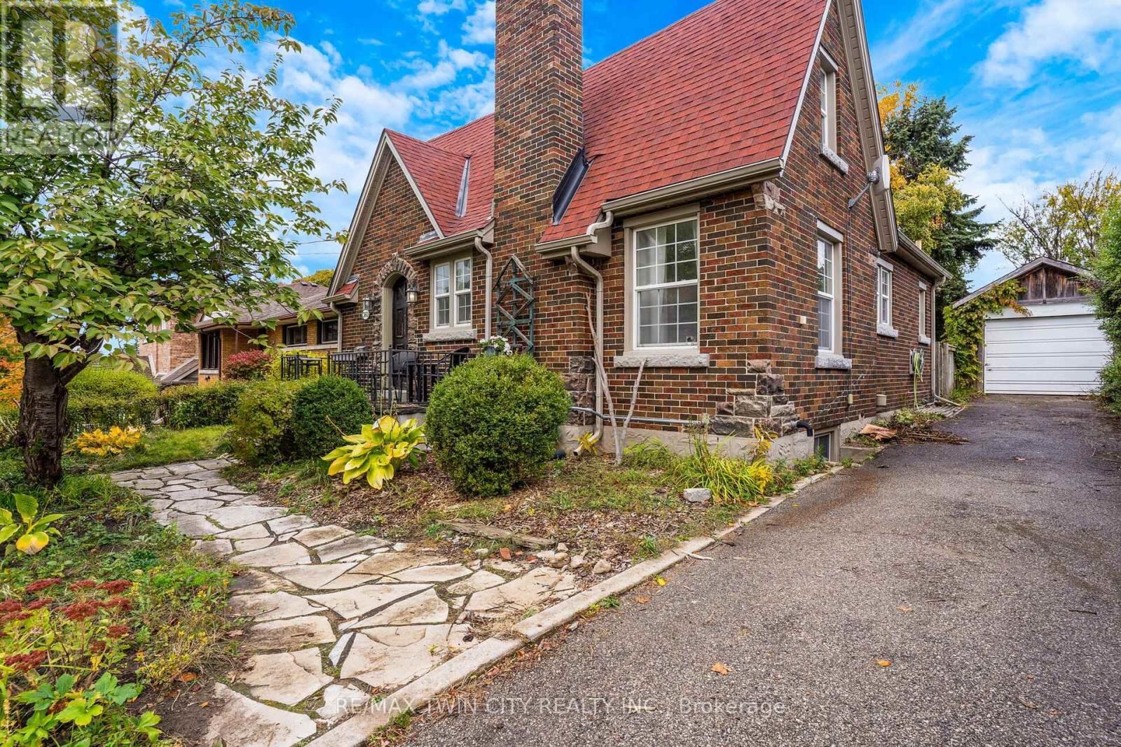 360 Luella Street, Kitchener