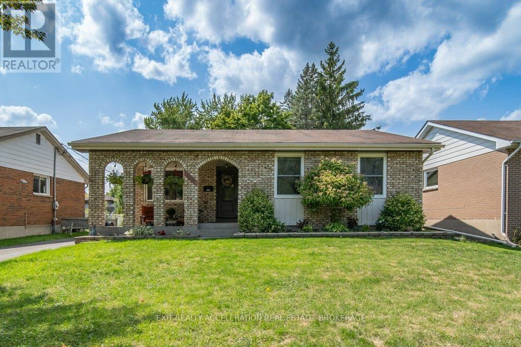286 Barrett Boulevard, Greater Napanee (Greater Napanee)