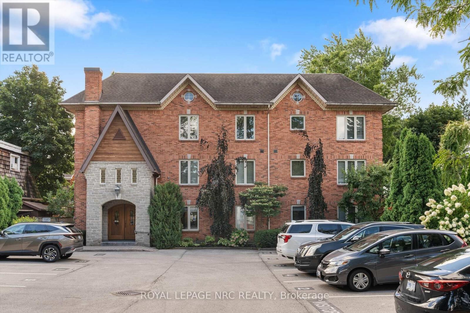 55 Main Street Unit 101, St. Catharines (Port Dalhousie)