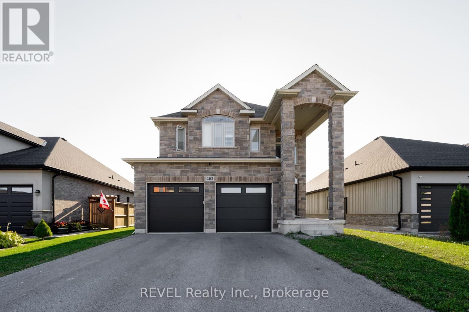 202 VIGER Drive, Welland (Lincoln/Crowland)