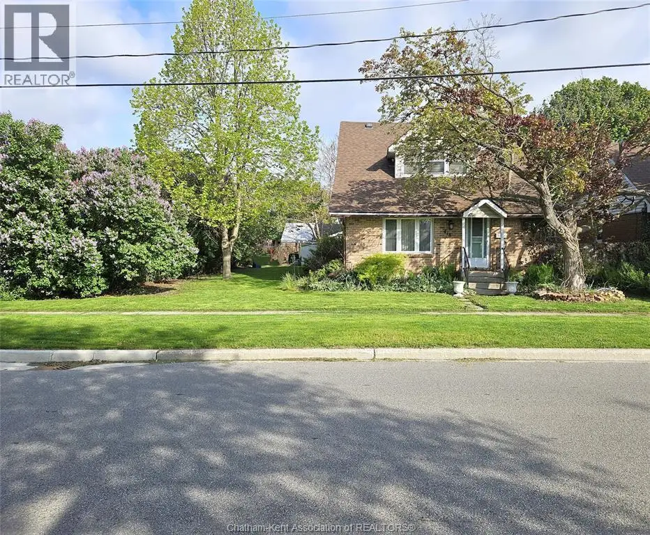 418 Gillard Street, Wallaceburg