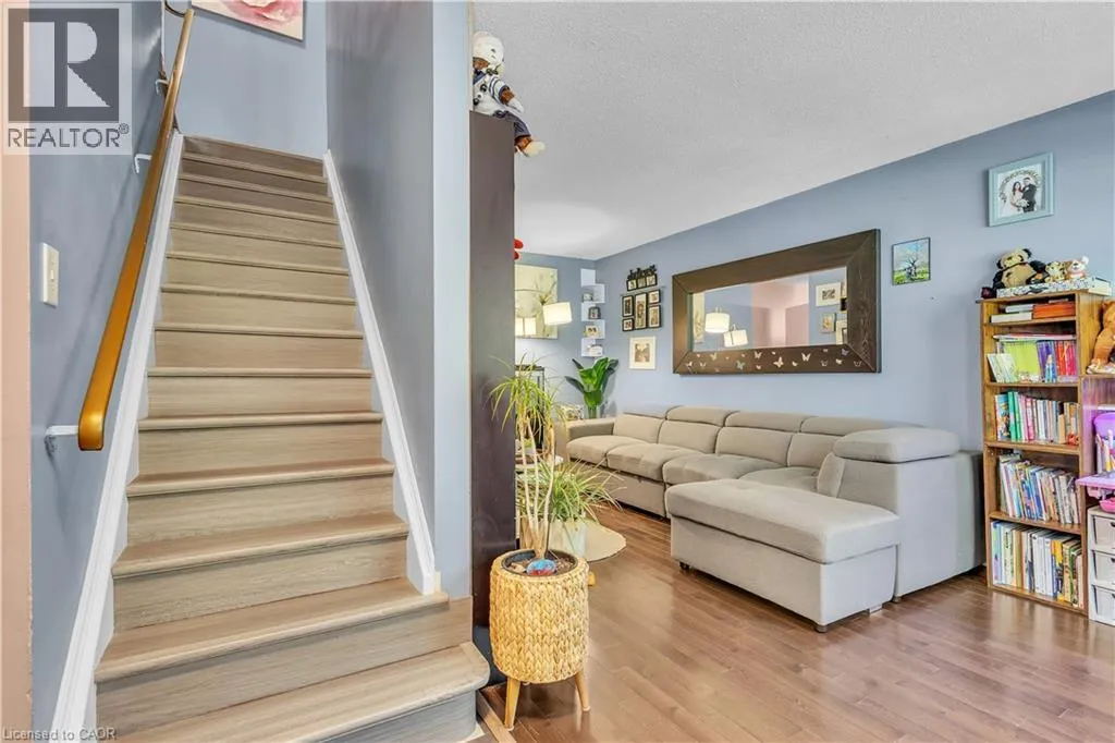 375 PIONEER Drive Unit 7, Kitchener
