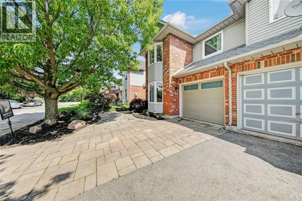 1305 WALKER’S Line, Burlington