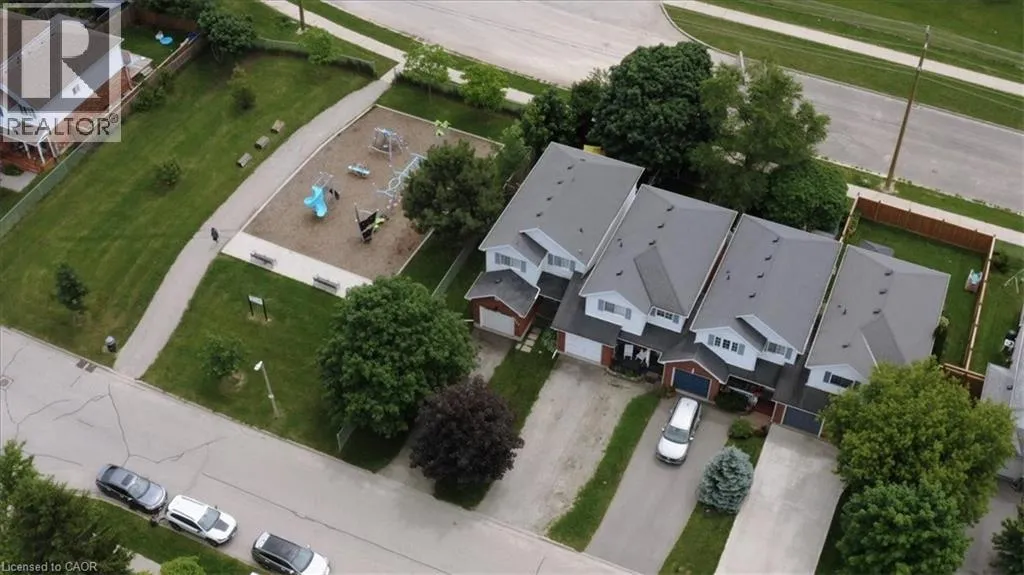 256 TAIT Crescent, Fergus