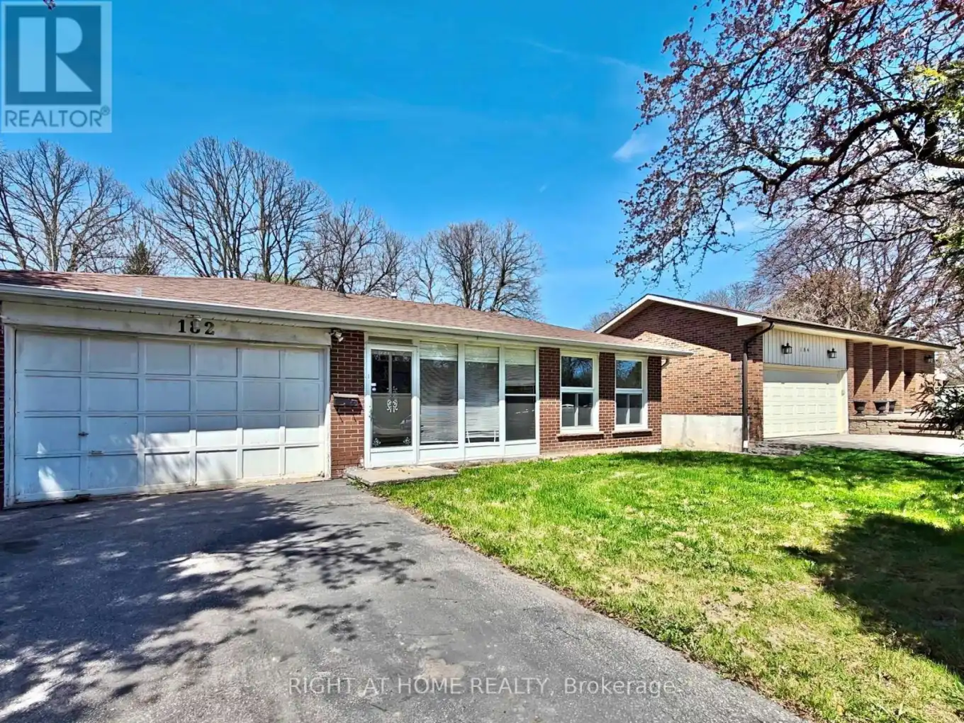 182 McNicoll Avenue, Toronto (Hillcrest Village)