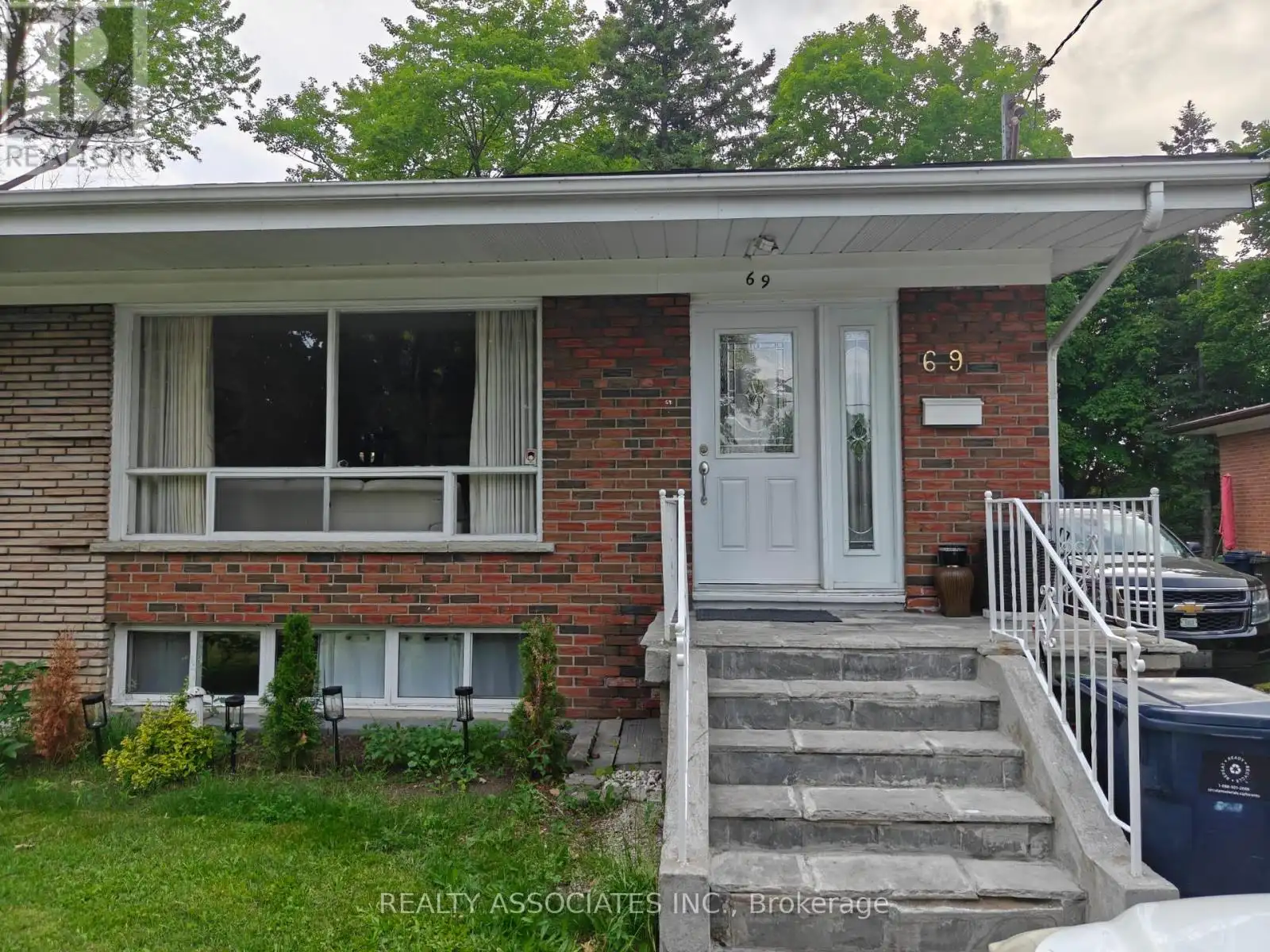 69 Cornerbrook Drive South, Toronto (Parkwoods-Donalda)
