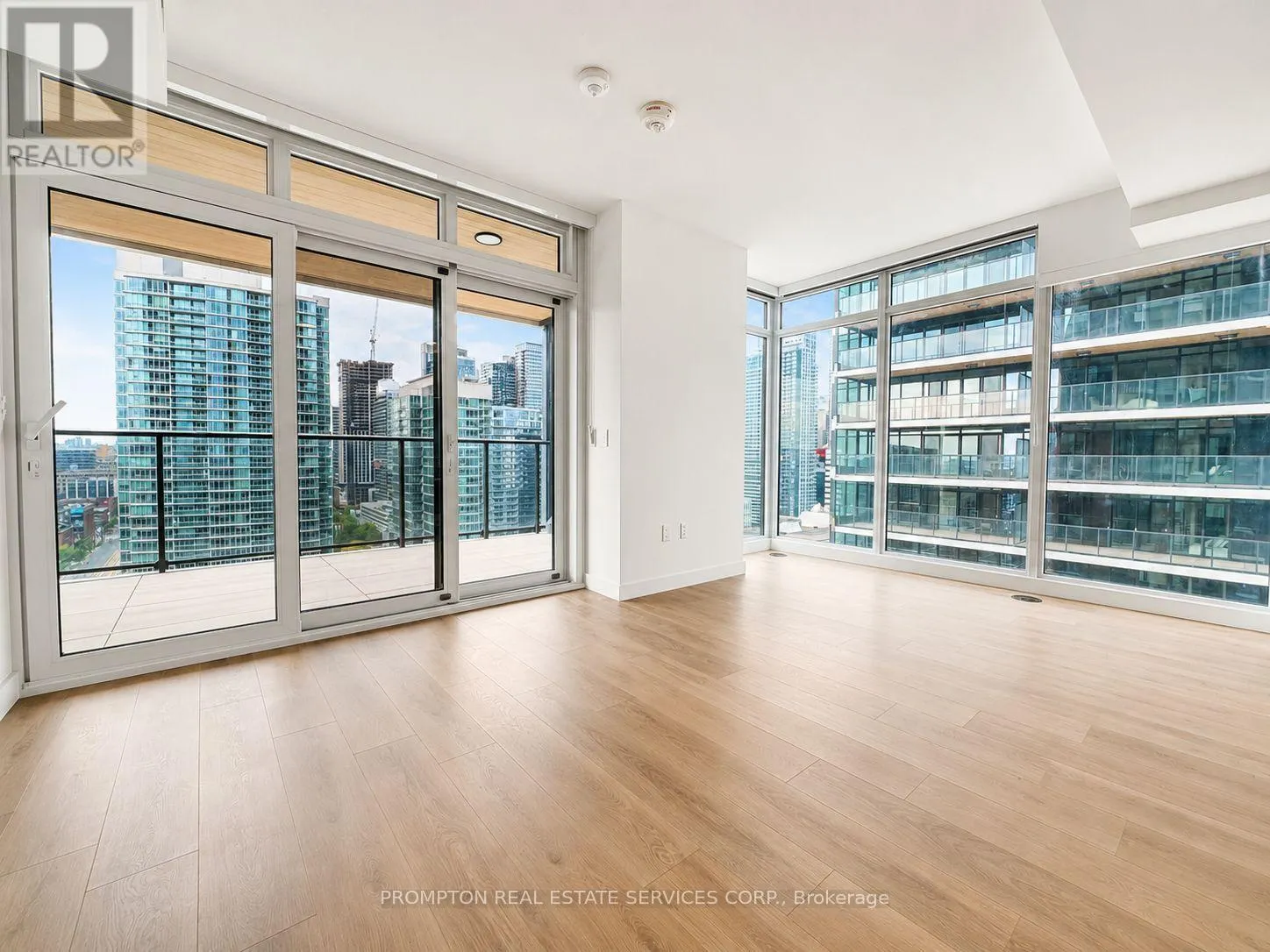 3 Concord CityPlace Way Unit 2105, Toronto (Waterfront Communities)