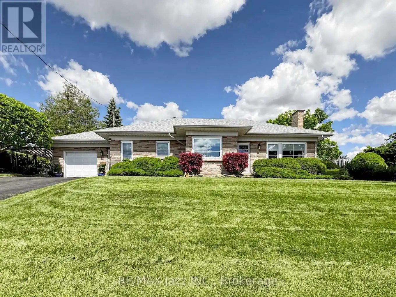 83 Stevenson Road North, Oshawa (McLaughlin)