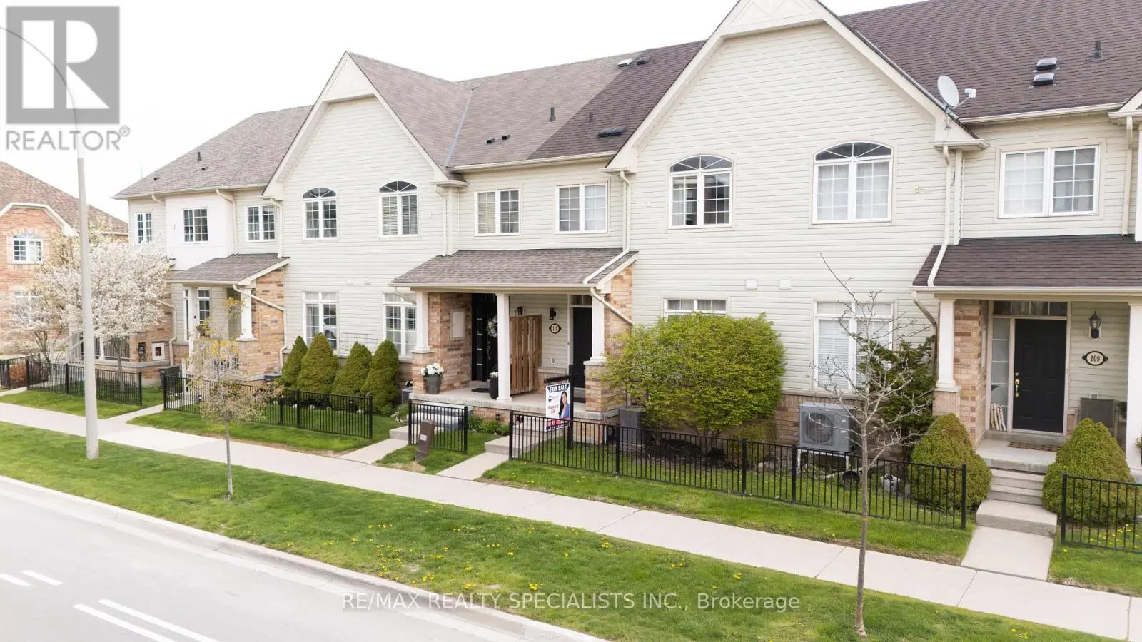 111 Civic Centre Drive, Whitby (Pringle Creek)