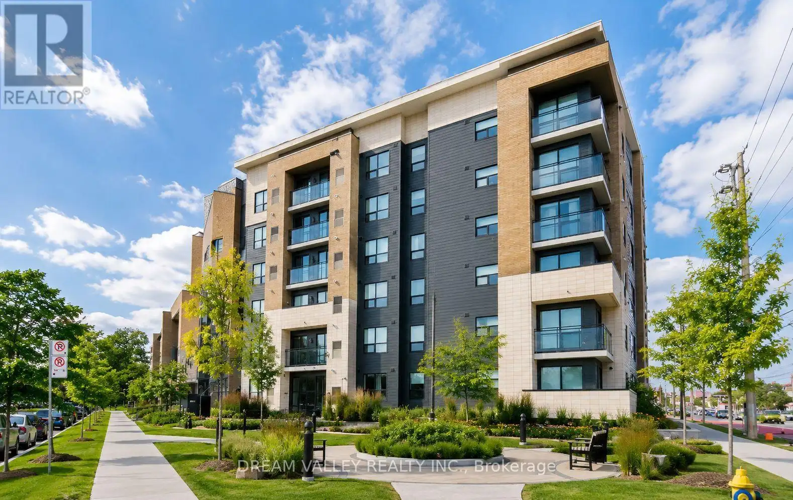 1 Falaise Road Unit 209, Toronto (West Hill)