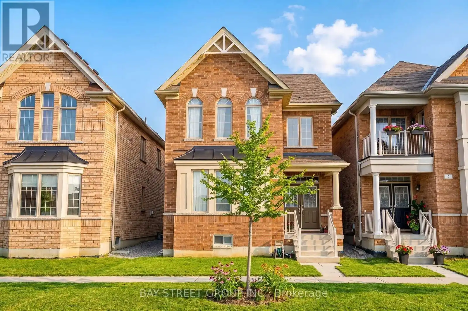 7 Gordon Landon Drive, Markham (Cornell)